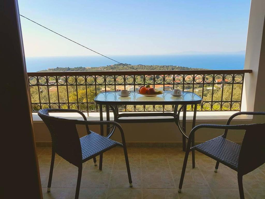 Liogerma Apartments Tsoukaládhes Dış mekan fotoğraf