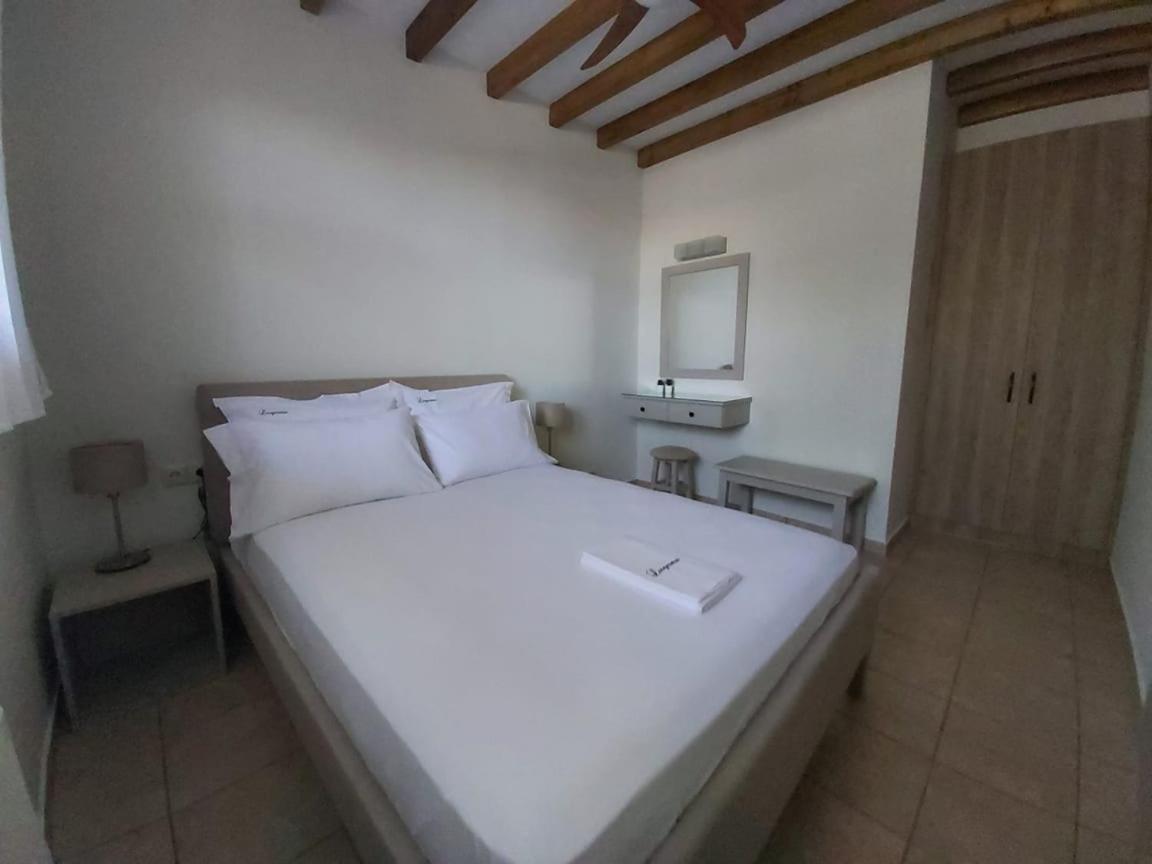 Liogerma Apartments Tsoukaládhes Dış mekan fotoğraf