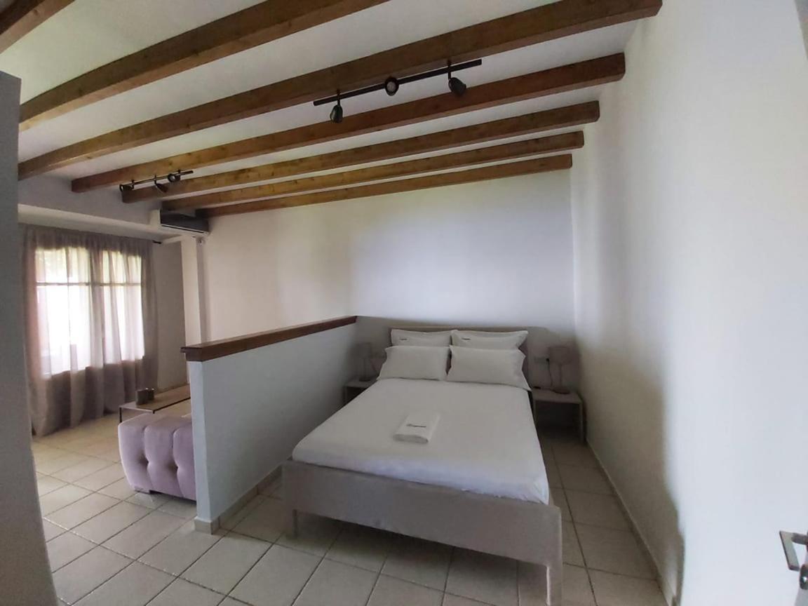Liogerma Apartments Tsoukaládhes Dış mekan fotoğraf